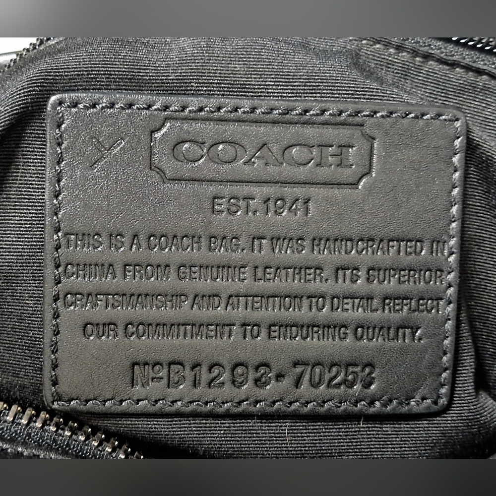 Unisex COACH Op Art Business Tote - Picture 6 of 10